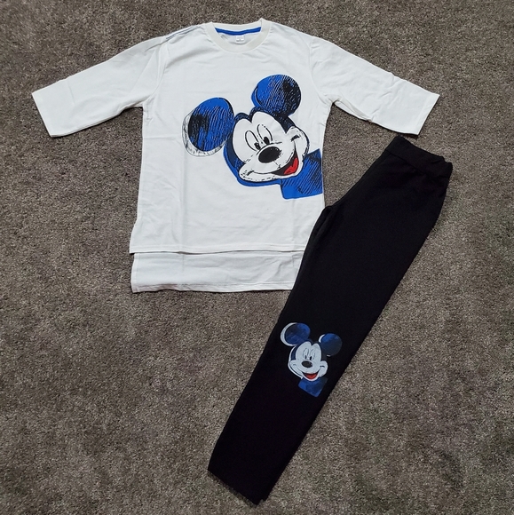 SUITS - Picture 2 of 5